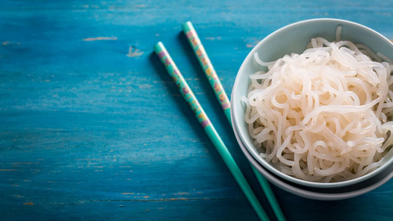 shirataki-noodles-101-1296x728-feature
